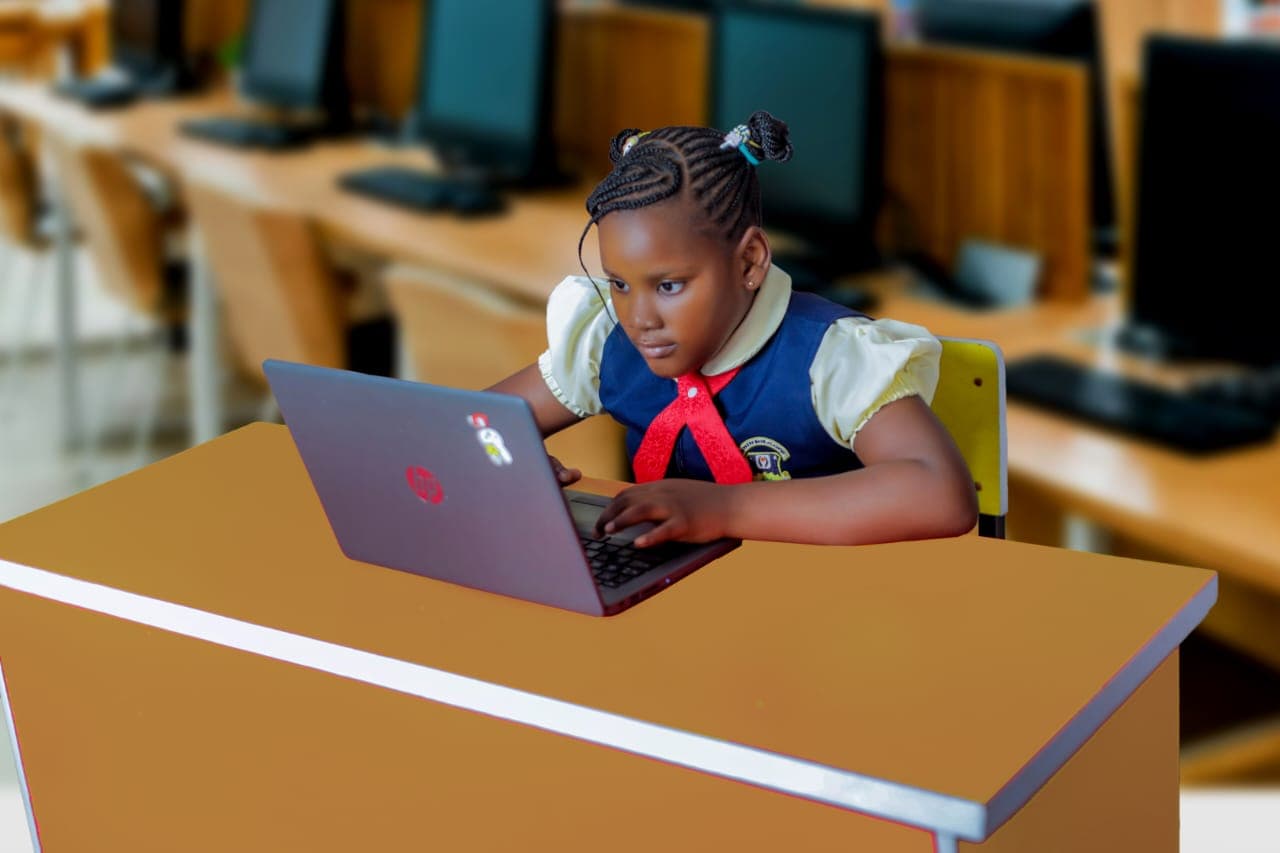 Pupil operating computer Thinkers Base Academy